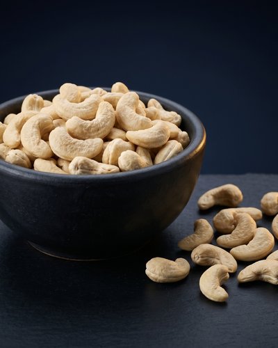 eskuri-render::cashew-nuts